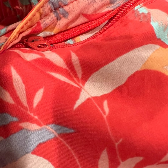 COLUMBIA Floral Shorts Size Small - Picture 4 of 5